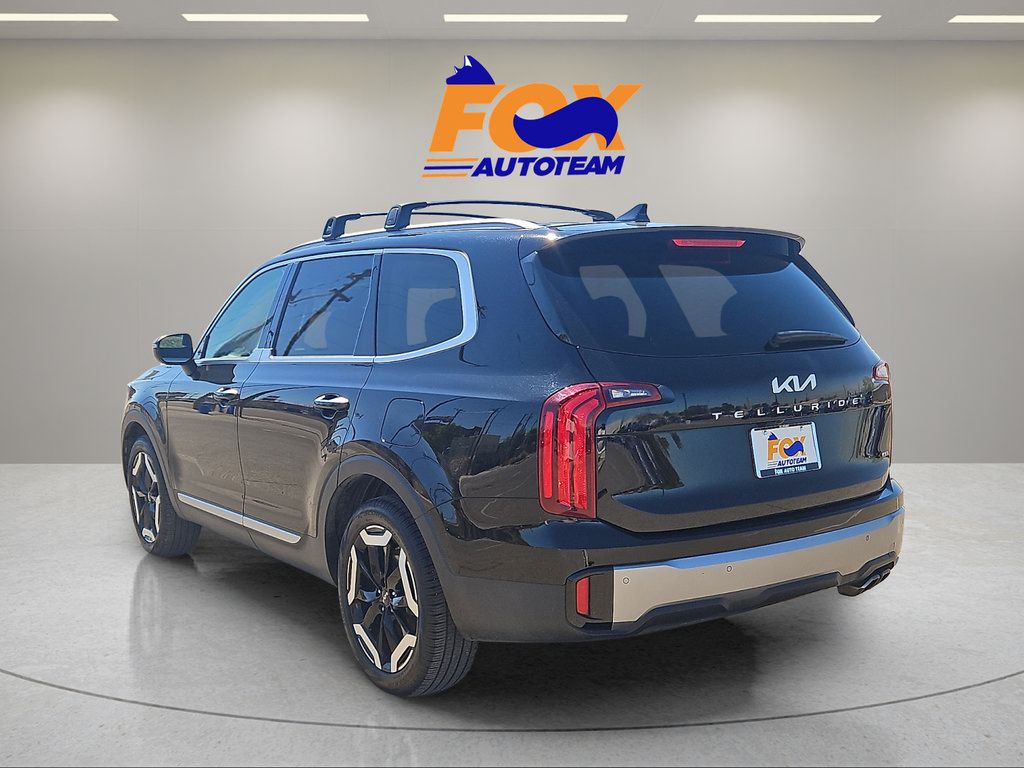 Used 2025 Kia Telluride S AWD/4WD image 3