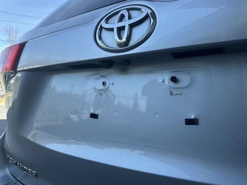 Used 2017 Toyota Highlander LE image 23