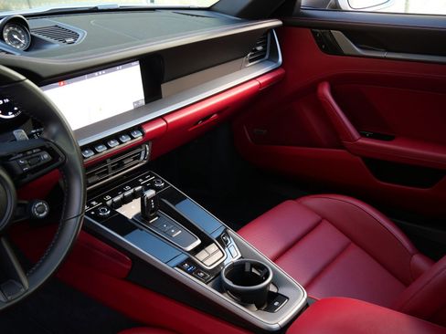 Used 2020 Porsche 911 Carrera 4S image 12