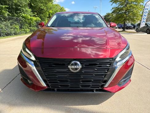 Used 2023 Nissan Altima 2.5 SL FWD image 8