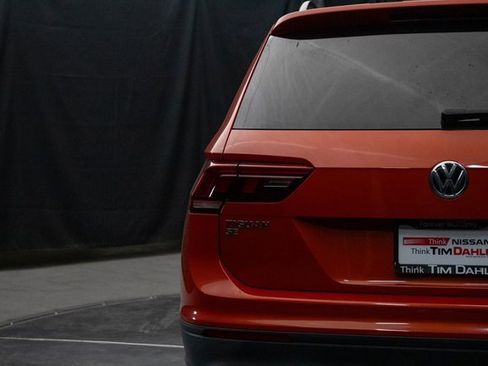 Used 2019 Volkswagen Tiguan SE w/ 3rd Row Seat Package image 12