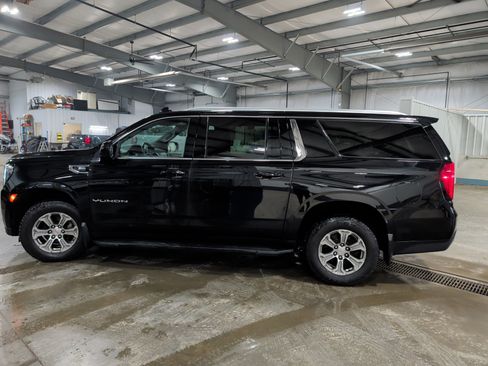 Used 2022 GMC Yukon XL SLE w/ Gmc Pro Safety Plus Package image 5