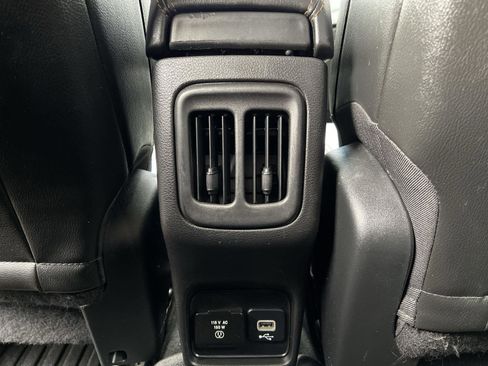 Used 2021 Jeep Compass Limited AWD/4WD image 35