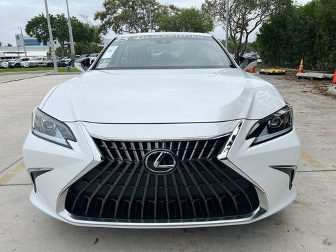 Certified 2025 Lexus ES 350 w/ Premium Package image 2