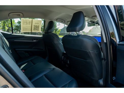 Used 2026 Toyota Camry XLE FWD image 15