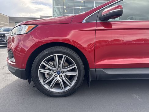 Used 2021 Ford Edge Titanium w/ Equipment Group 301A AWD/4WD image 9
