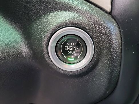 Used 2021 Chevrolet Silverado 1500 LT AWD/4WD image 23
