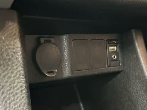 Used 2018 Toyota Corolla LE FWD image 25