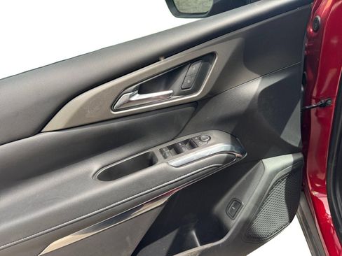 Certified 2025 Chevrolet Traverse LT w/ LPO, Floor Liner Package FWD image 19