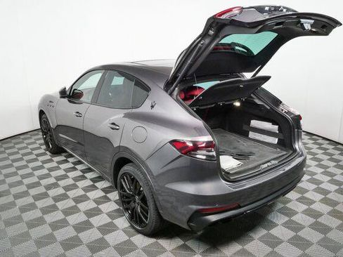Used 2022 Maserati Levante Modena AWD/4WD image 11