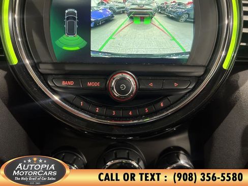 Used 2019 MINI Cooper 2-Door Hardtop w/ Storage Package image 26