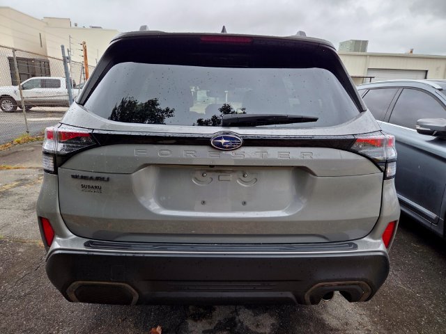 Used 2025 Subaru Forester Limited AWD/4WD image 5