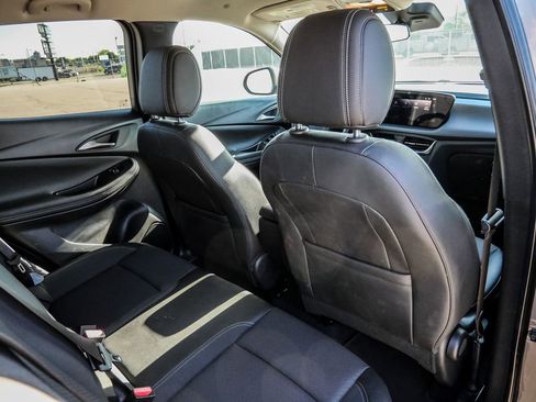 Used 2025 Buick Encore GX Preferred FWD image 18