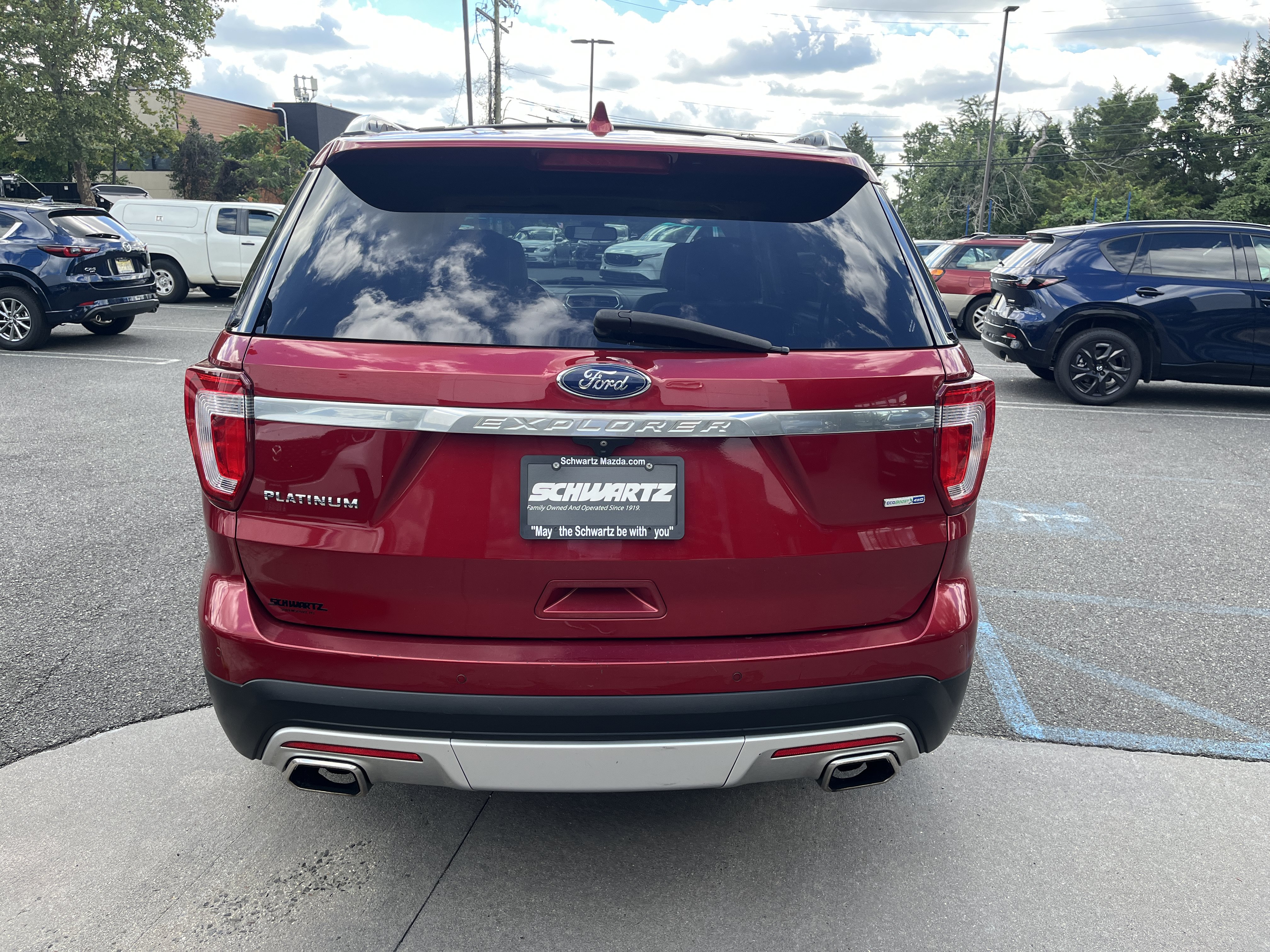Used 2016 Ford Explorer Platinum AWD/4WD image 4