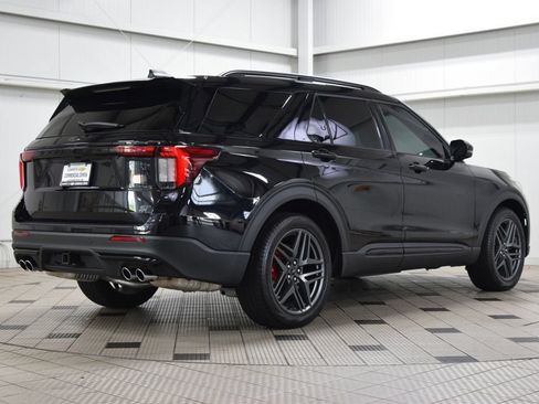 Used 2025 Ford Explorer ST w/ Sun And Sound Package AWD/4WD image 7