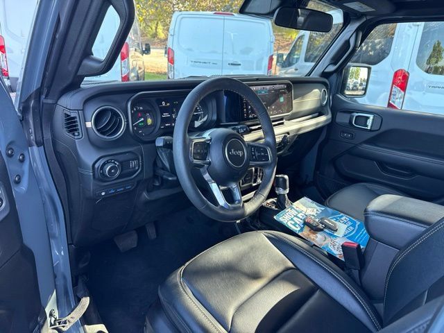 Used 2024 Jeep Wrangler Unlimited Sahara AWD/4WD image 7