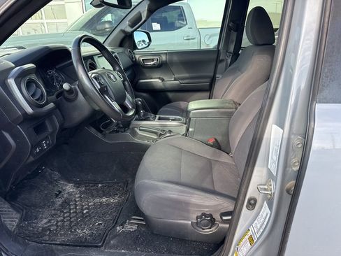 Used 2019 Toyota Tacoma SR5 image 8