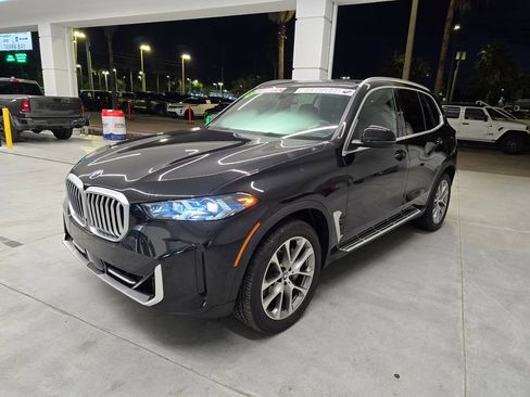 Used 2025 BMW X5 xDrive40i AWD/4WD image 2