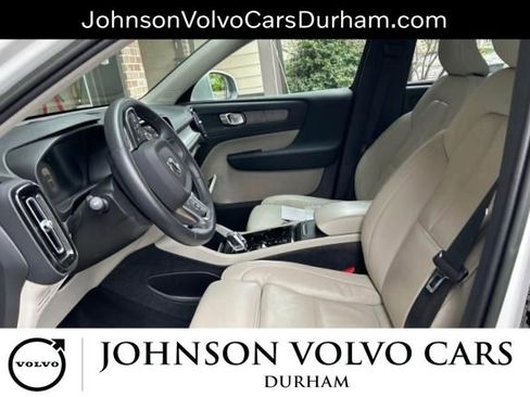 Used 2023 Volvo XC40 B5 Plus w/ Driver Assist Package AWD/4WD image 6