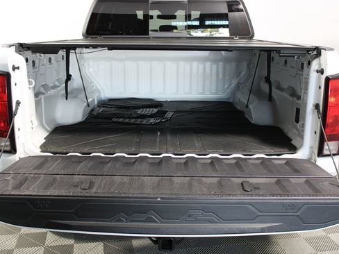 Used 2024 Chevrolet Colorado Trail Boss w/ Technology Package AWD/4WD image 50