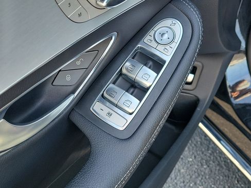 Used 2019 Mercedes-Benz C 300 Sedan image 20