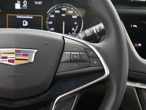 Certified 2025 Cadillac XT5 Premium Luxury FWD image 18