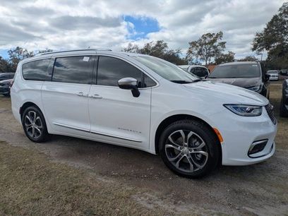 New 2026 Chrysler Pacifica Pinnacle w/ Trailer Tow Group