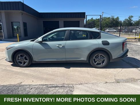 Used 2025 Kia K4 FWD image 5