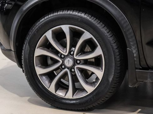 Used 2017 Nissan Juke SV FWD image 50