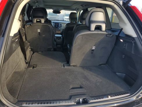 Used 2023 Volvo XC90 B6 Plus image 26