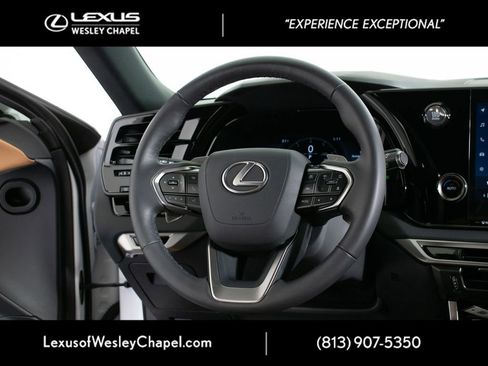 Used 2025 Lexus RX 350 FWD w/ Technology Package image 29