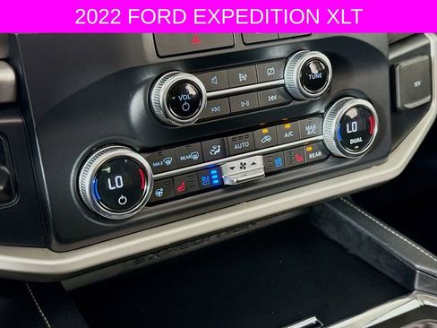 Used 2022 Ford Expedition XLT AWD/4WD image 17