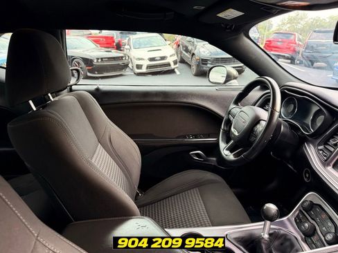 Used 2018 Dodge Challenger R/T w/ Performance Handling Group RWD image 30
