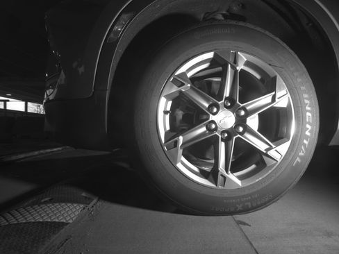 Used 2025 Chevrolet Blazer LT FWD image 12