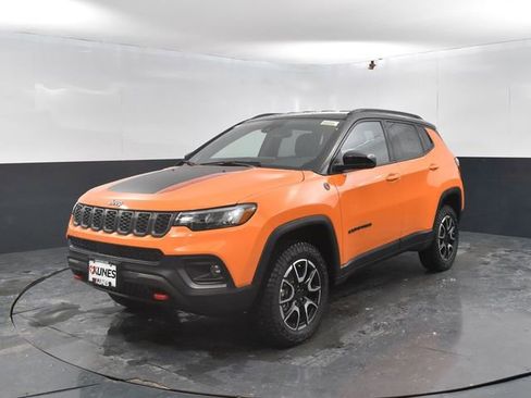 New 2026 Jeep Compass Trailhawk image 4