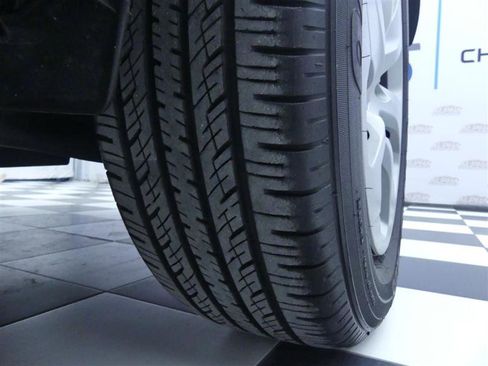 Used 2020 Toyota RAV4 LE image 29