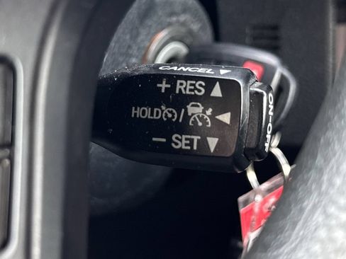 Used 2020 Toyota Tacoma SR AWD/4WD image 17