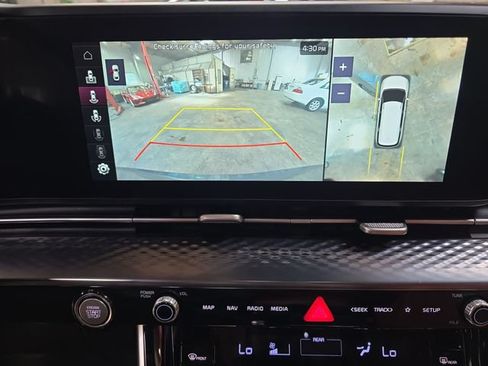 Used 2023 Kia Carnival SX Prestige FWD image 25