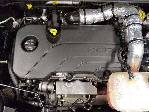 Used 2022 Buick Encore Preferred w/ Safety Package AWD/4WD image 30