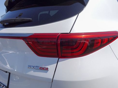 Used 2017 Kia Sportage SX image 5