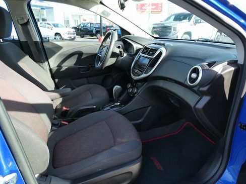 Used 2020 Chevrolet Sonic LT w/ Convenience Package image 15