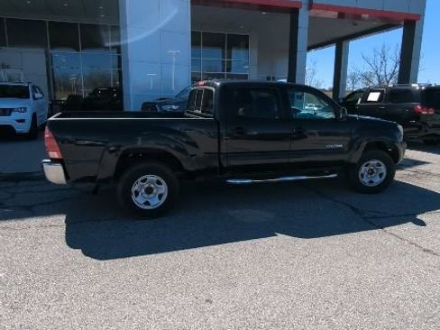 Used 2006 Toyota Tacoma PreRunner image 9