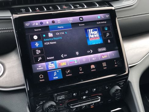 New 2025 Jeep Grand Cherokee Limited w/ Luxury Tech Group II image 20