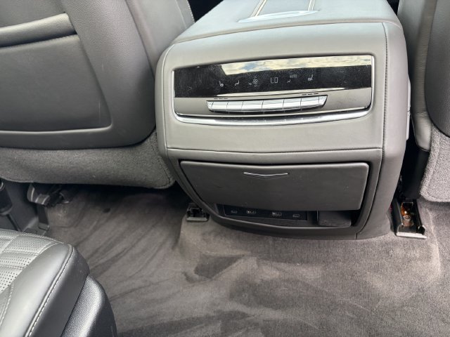 Used 2026 Cadillac Escalade Platinum Sport AWD/4WD image 18