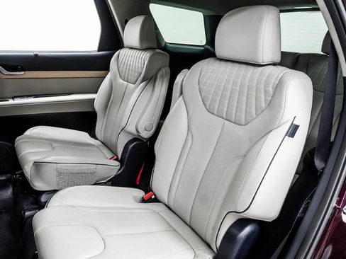 Used 2024 Hyundai Palisade Limited FWD image 17