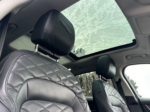 Used 2021 Jaguar F-PACE S image 25