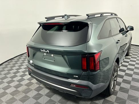 Certified 2023 Kia Sorento X-Line EX AWD/4WD image 3