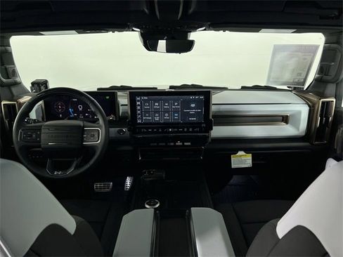 Used 2024 GMC Hummer EV 3X w/ LPO, Illumination Package image 21
