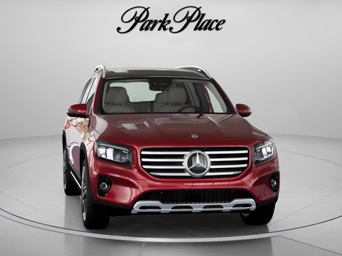 Used 2026 Mercedes-Benz GLB 250 image 35