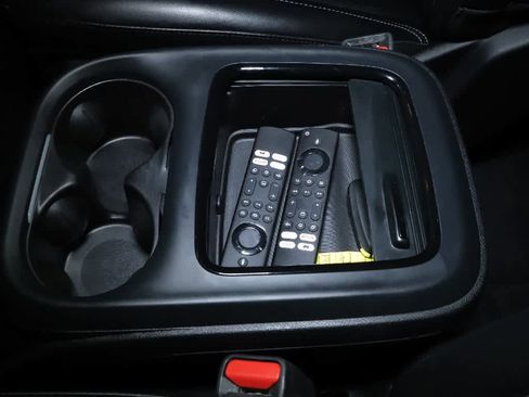 Used 2023 Chrysler Pacifica Touring-L w/ Uconnect Theater Family Group AWD/4WD image 20